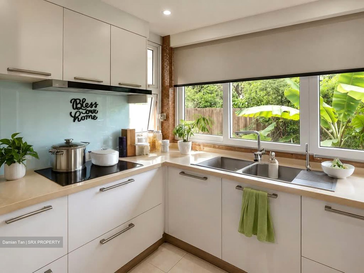 Coronation Road (D10), Detached #563603301